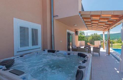 Villa Maria with Outdoor Pool - Five Bedroom Villa with Outdoor Pool - Foto 34