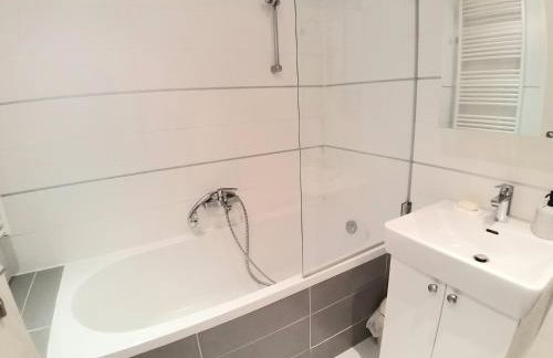 Theos atelier SELF CHECK IN APARTMENT w Free Private Parking - Foto 10