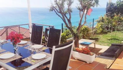 Vue magnifique, piscine privée chauffée et sauna à 10min de Monaco - Foto 3, Garden, Garden view