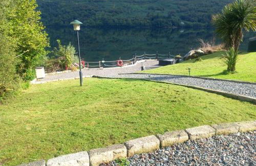 WATERSIDE 3 BED COTTAGE, HOT TUB, SAUNA, PVT BEACH - Foto 23