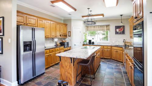 Bayou Breeze Retreat with Pool & River Access - Foto 4