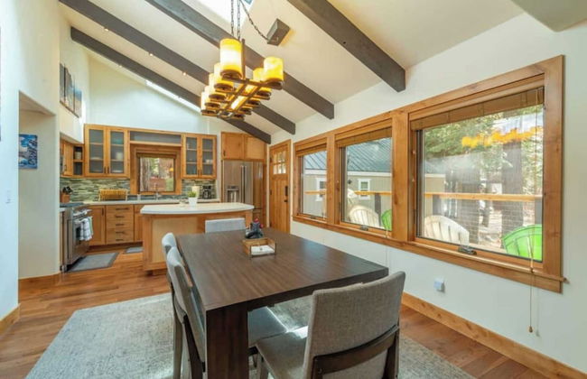 Henderson by Avantstay Lake View! Walk to Beach, Garwoods & More! - Foto 15