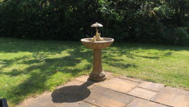 Woodlands Retreat, your own private lounge, bedroom, Bathroom and the use of a hot tub, we also live here - Foto 3