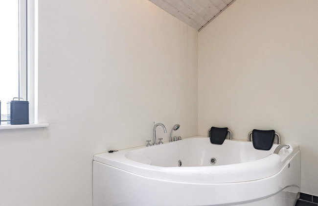 8 Person Holiday Home in Skals - Foto 3