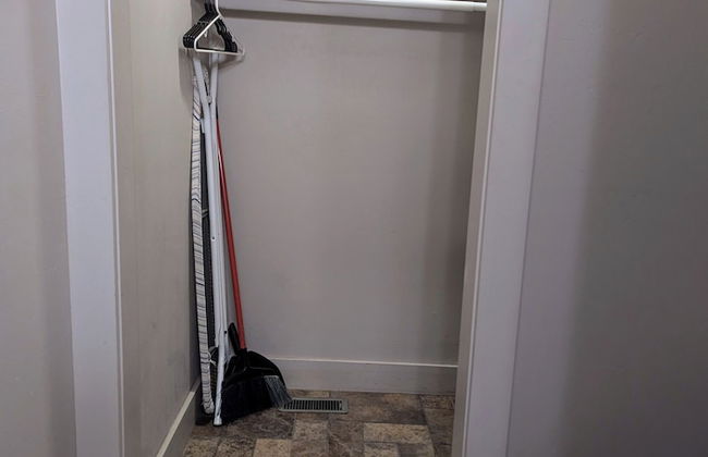 Eureka Springs Treehouses, Hobbit Caves & Castles - Photo 39