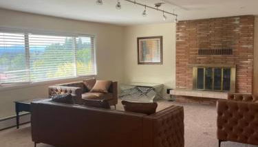 Serene 5BR Stay Surrounded by Nature - Foto 3