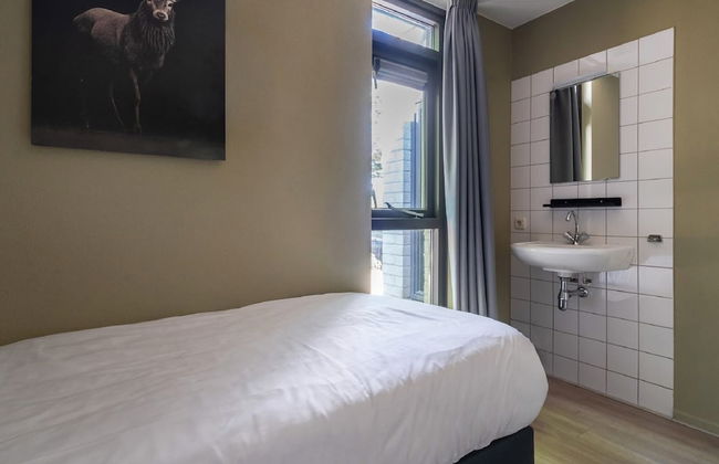 Woodland Bungalow w/ Pool - Photo 3