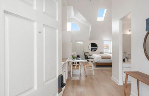 Miramar Penthouse Coastal Elegance in the Heart of Half Moon Bay - Foto 3