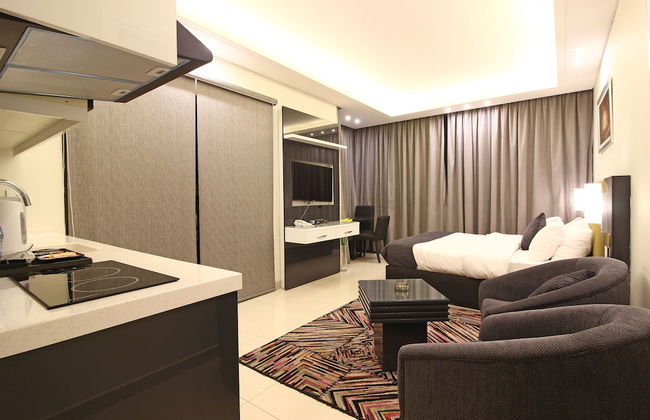 Palm Ville Suites - Photo 2