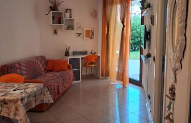 Spiaggia Serena - con giardino e box a 10 mt dal mare - Foto 2