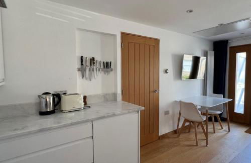 Whitley Old Garage - Photo 79