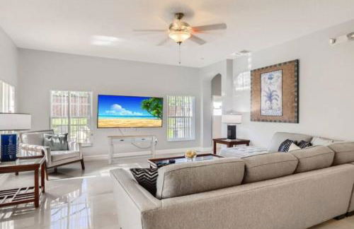 The Marvel Mansion 5BR Pool Home Near Disney World - Foto 4