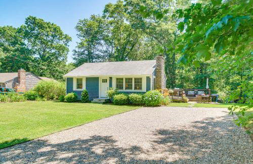 4 Mi to Bristol Beach! Coastal Retreat with Pond - Foto 2