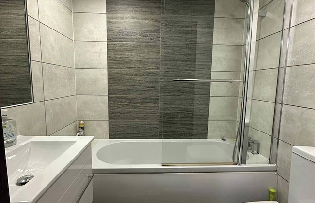 1BR Hideaway Near NEC & Resorts World - Ideal for Travelers - Foto 30