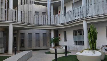 BONITO APARTAMENTO a 200 metros del centro de Sevilla con piscina y parking gratis - Foto 1, Lobby or reception