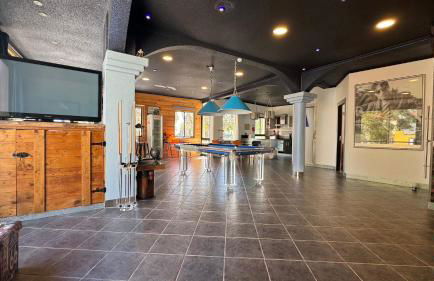 The Modern & Recycled House - Photo 7