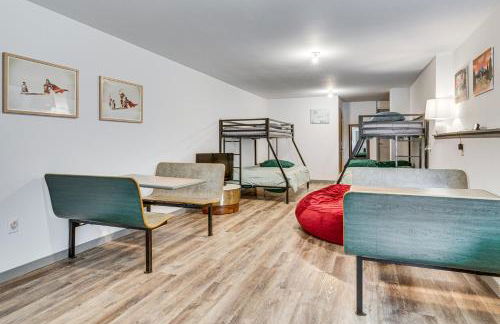 Pet Friendly with Game Room, Hot Tub and Private Dock! - Foto 25