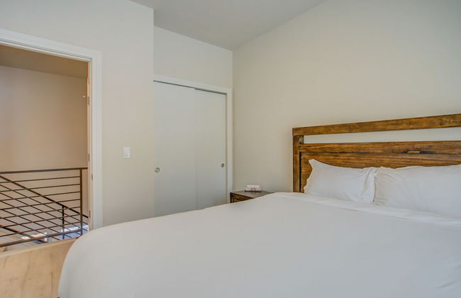 Modern Rooftop Patio New-build Townhome in COS - Foto 16