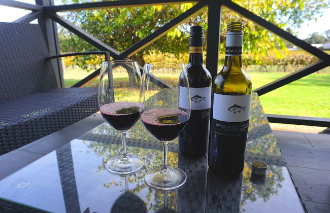 Vineyard Cottage at Upper Reach Winery - Foto 18