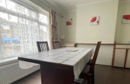 Wardown Place - Spacious 3 Bed House available for short term or long term Rental - Foto 23