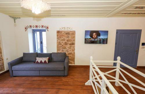 Aeolian Stone Villa - Photo 20