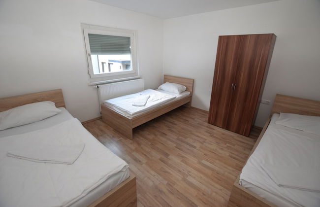 AB Apartment 15 - Photo 3