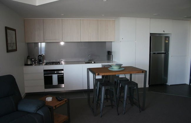 Apartment on King Street - Photo 7