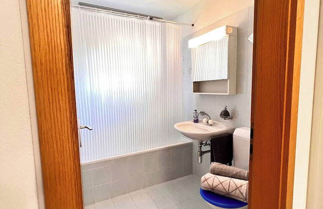 Enchanting View of Lake Maggiore & Mountains - Photo 14