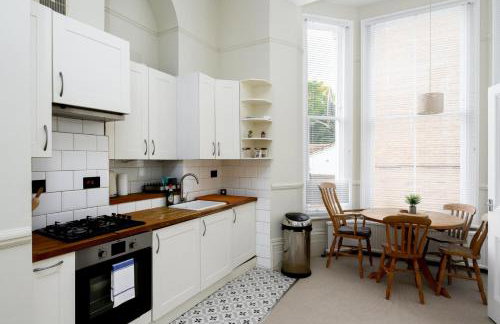 GuestReady - Charming Loft Apartment in Chiswick - Foto 9