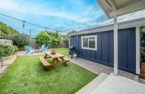 Charming 2 BDR Seaside Cottage - 5 Min to Beach - Foto 80