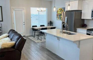 NEW 4-bed 4-bath Stylish House with Mountain View and 2 garages - Foto 5