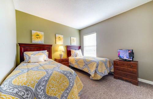 Family Pool Home, Gated Resort, near Disney & golf -209 - Foto 24