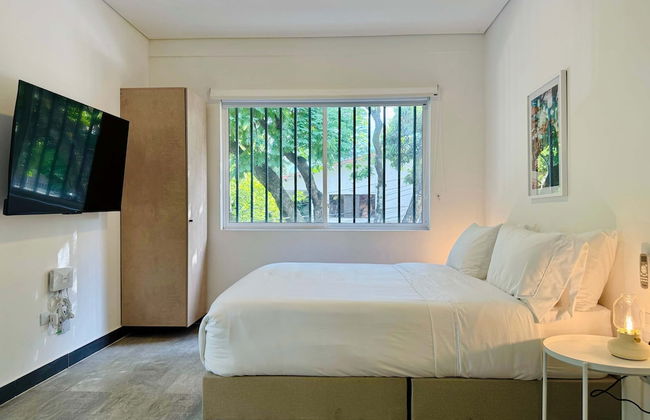 w Amazing Loft w Perfect Balcony in Cali - Photo 8