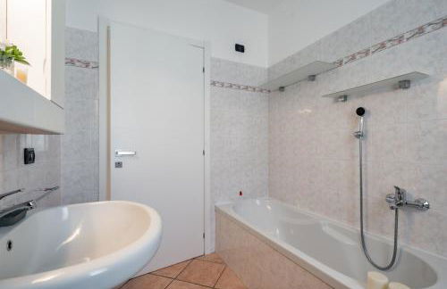 Villa Golden Lake 1 - just few steps from the lake - Foto 33