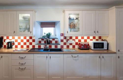 Y Ffermdy Farmhouse - Photo 18