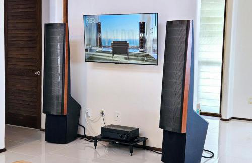 Breathtaking Oceanfront Home on Lava Rock Beach - Photo 16