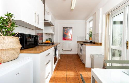 Stylish Comfort: 2BR Home in the Heart of Wigan - Foto 16