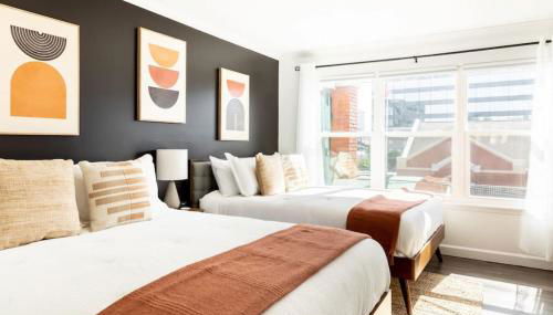 Stylish Downtown Nashville Condo with Patio & Free Parking - Foto 2