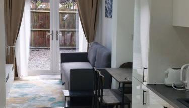 Bankwell street Two Bedroom -Apartment with parking - Foto 5