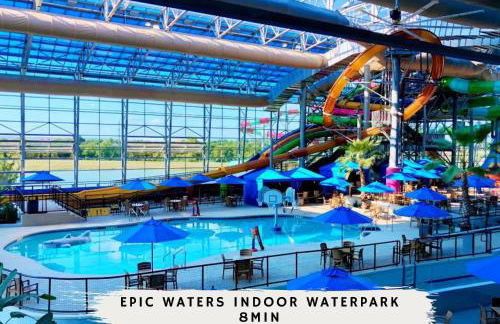 5-BD 2 5-BA Modern Retreat w Games & Hot Tub - Foto 43