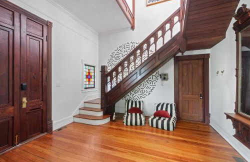 Grand Damn - Photo 56