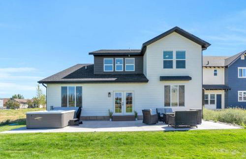 Dream Bear Lake Getaway w/ Hot Tub & Yard - Photo 1