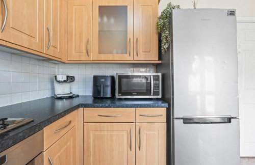 #35 City Home - Sleeps 8 3BDR 2 BR- Bham CC 10 mins - "Perfect for Contractors and Families - Free Parking" - Foto 28