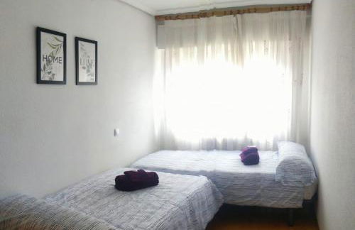 Apartamento grande, 2 dormitorios, garaje gratis - Foto 7