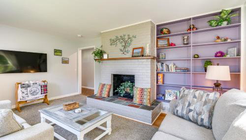 Near Trails and Wineries Victor Getaway with Fire Pit - Foto 5