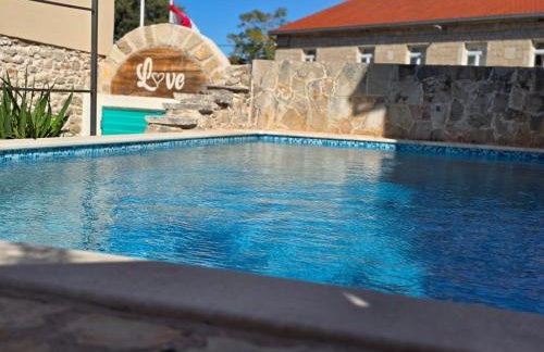 Holiday house with a swimming pool - Villa Melavita - Foto 1