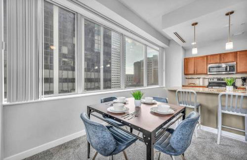 Luxury High-rise Condo w/ Views! Heart of Downtown - Photo 14