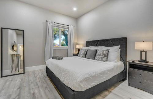 Baby Blue - Hot Tub Easy Access to Top Locations - Foto 23