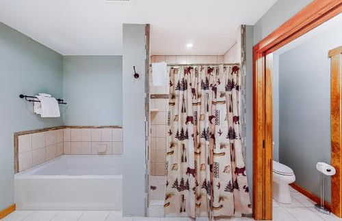 Up The Hill - Photo 15