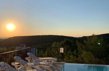 Chalet a estrenar, espectaculares vistas a la montaña - Foto 16